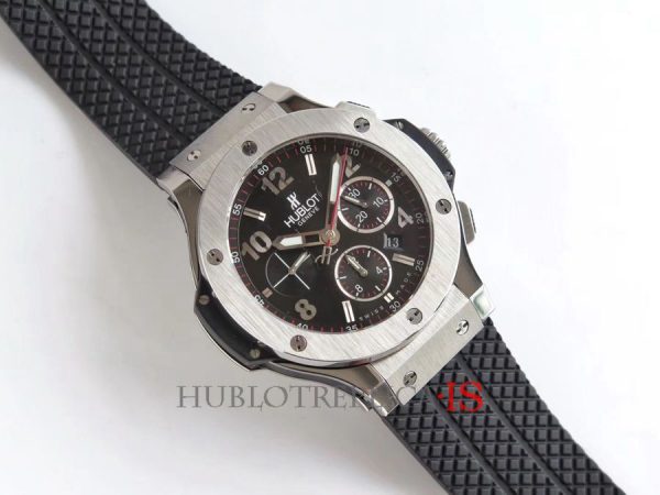Hublot 301.CI.1770.RX Black Rubber Lattice Strap - Image 2