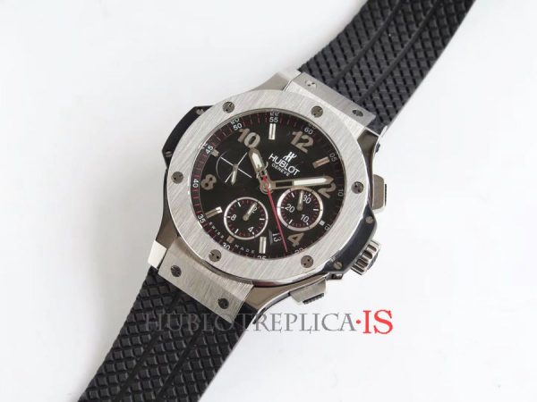 Hublot 301.CI.1770.RX Black Rubber Lattice Strap - Image 3