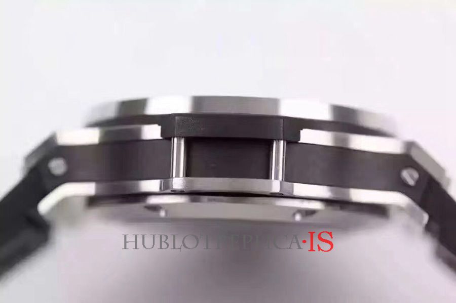 Hublot 301.SX.1170.RX Black Rubber Strap - Image 8