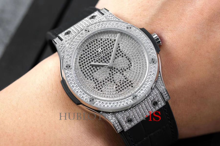 Hublot Gypsophila Full Diamond Skull Pattern Dial - Image 5