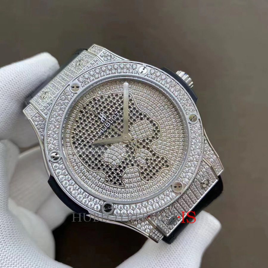 Hublot Gypsophila Full Diamond Skull Pattern Dial - Image 4