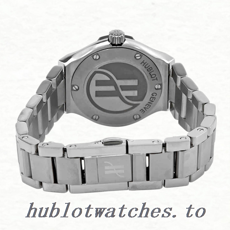Hublot Classic Fusion Men's 43mm 581.NX.1170.NX Automatic - Image 4